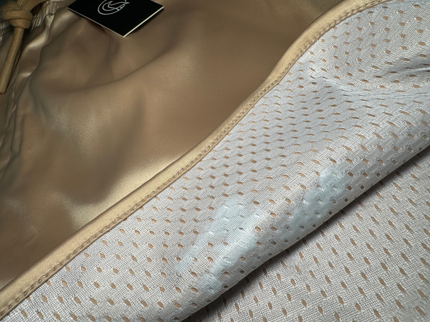 Signature Mesh Short (Cream)