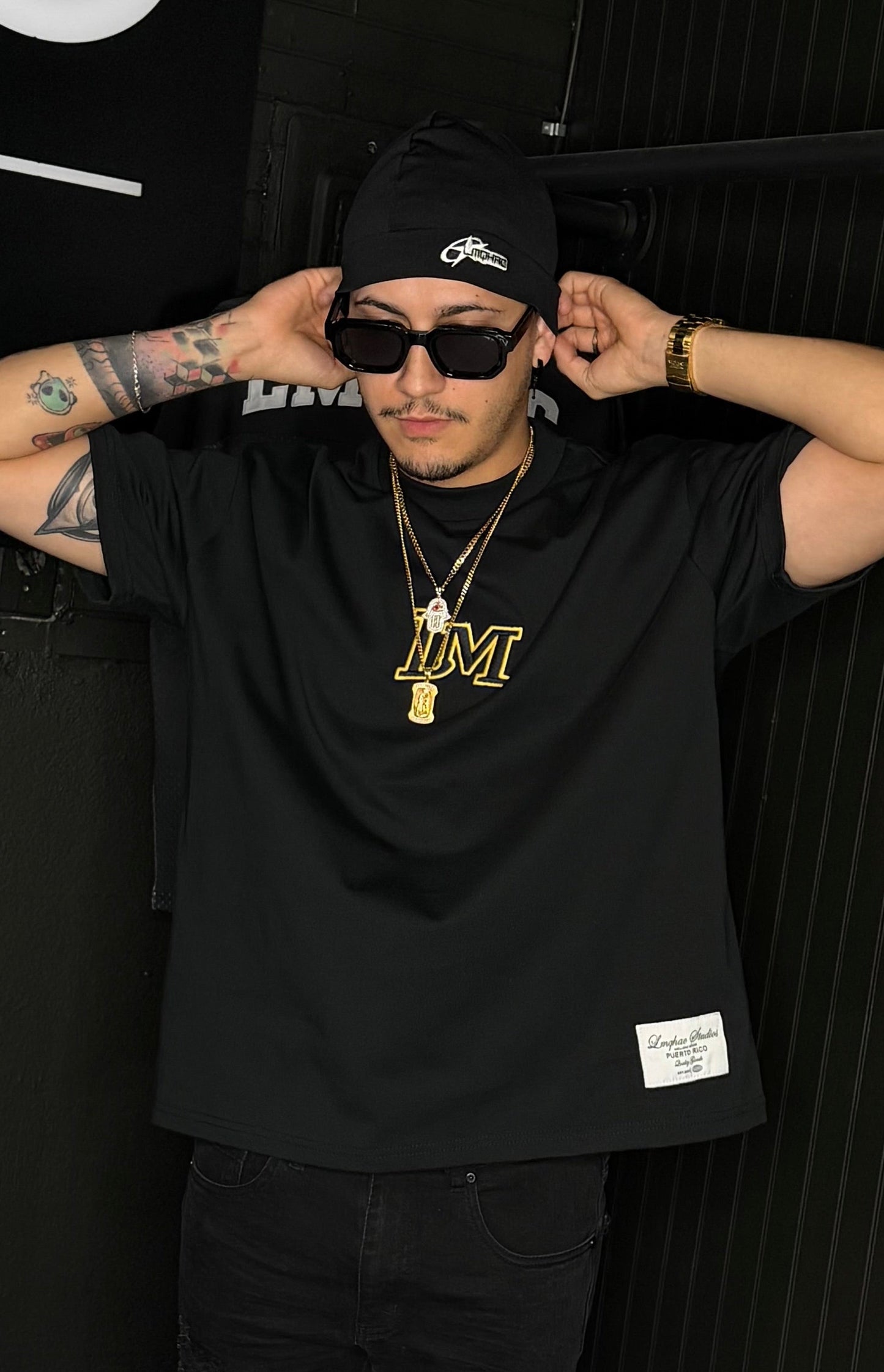 Gold ”LM" -Logo Tee